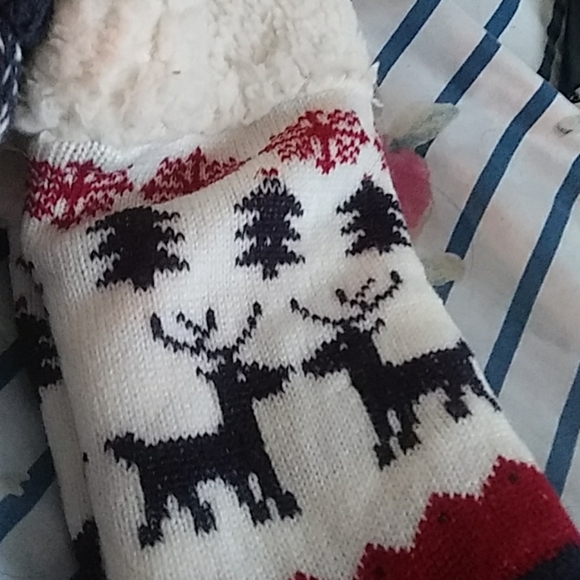 Slippers - Picture 3 of 4